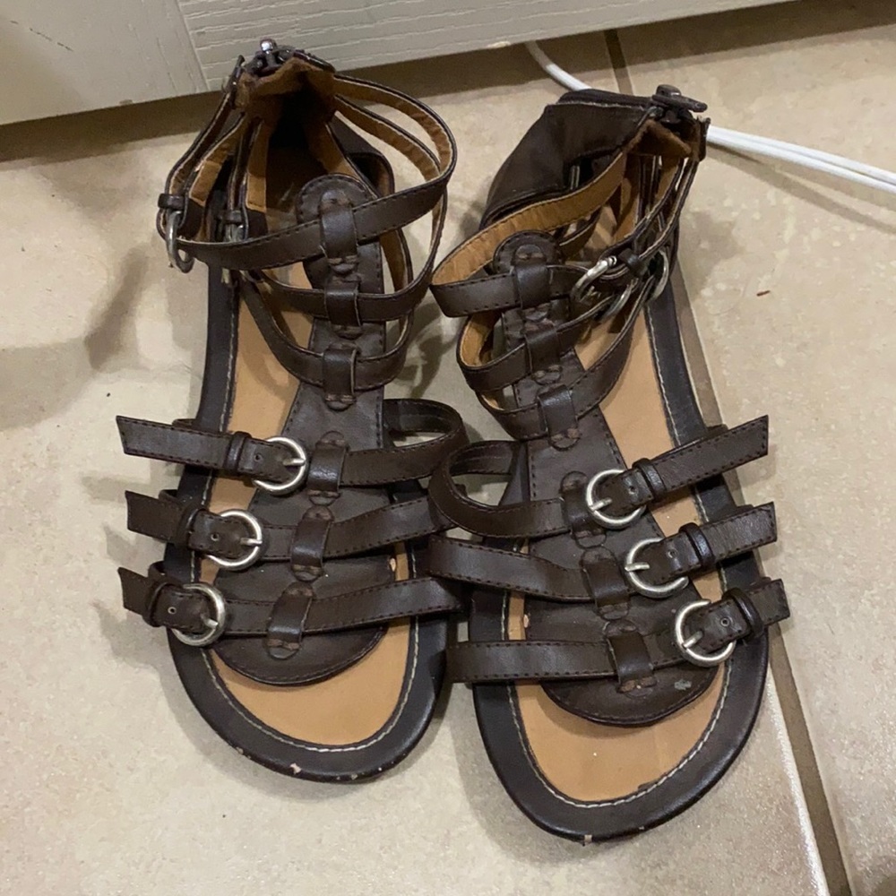 Brown Sandals size 6